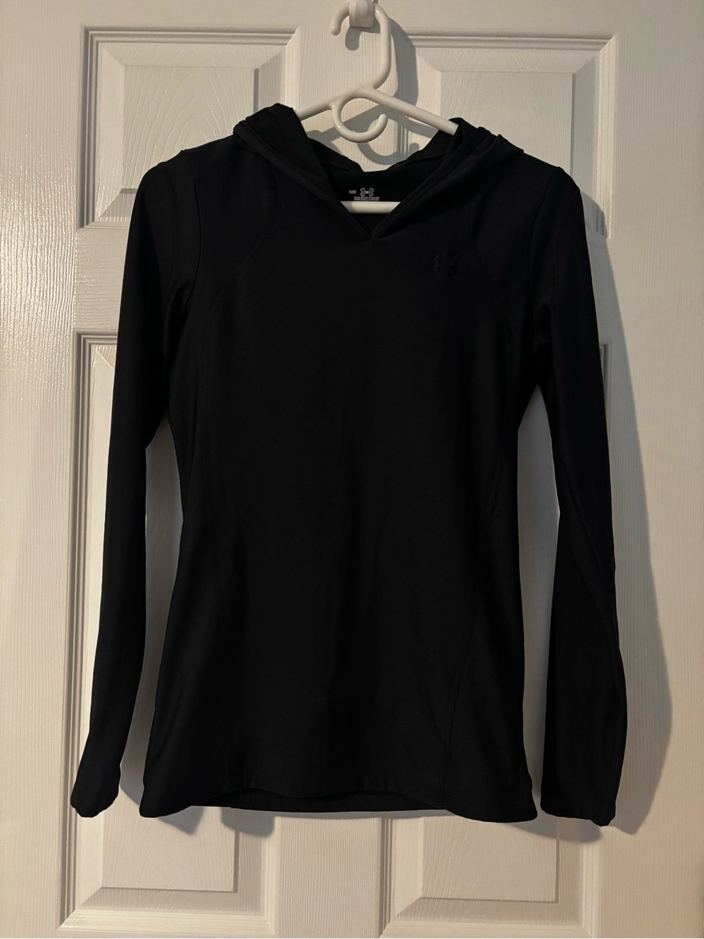 Under Armour Black Women’s Lightweight Hooded Performance Top